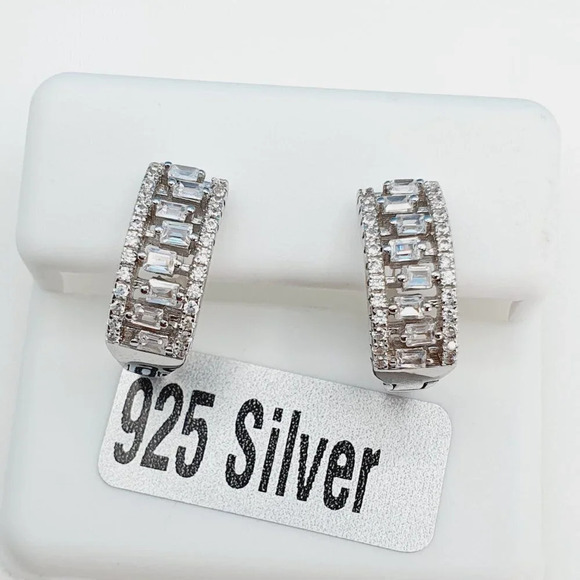 "925 Sterling Silver Cubic Zirconia Earrings, UU1P6A6161 - Picture 5 of 11